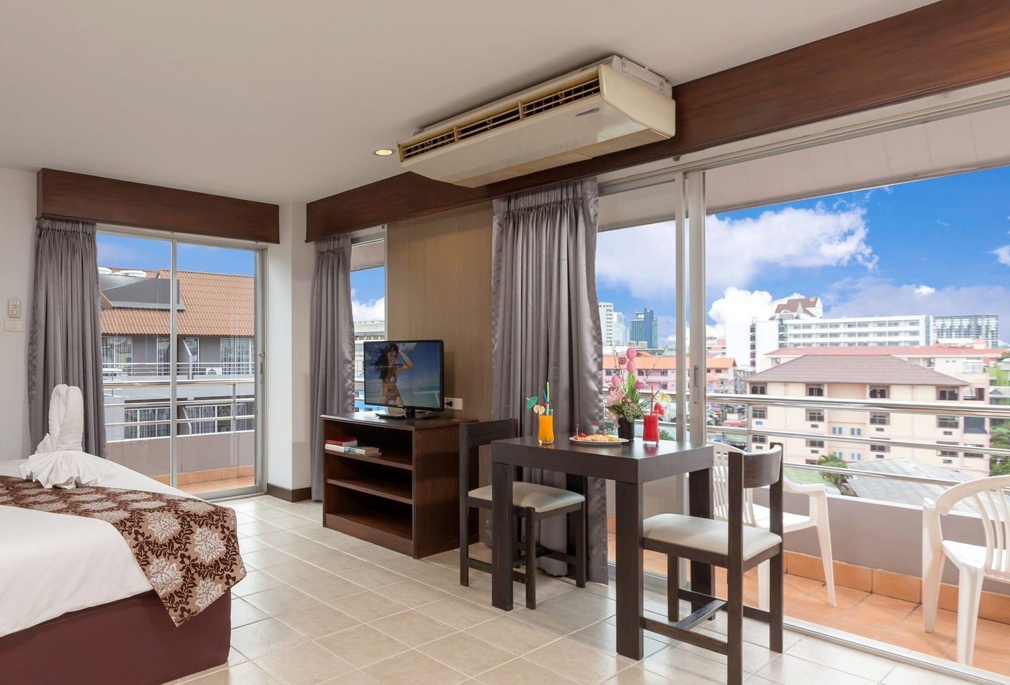 The Holiday Resort Pattaya Exterior foto