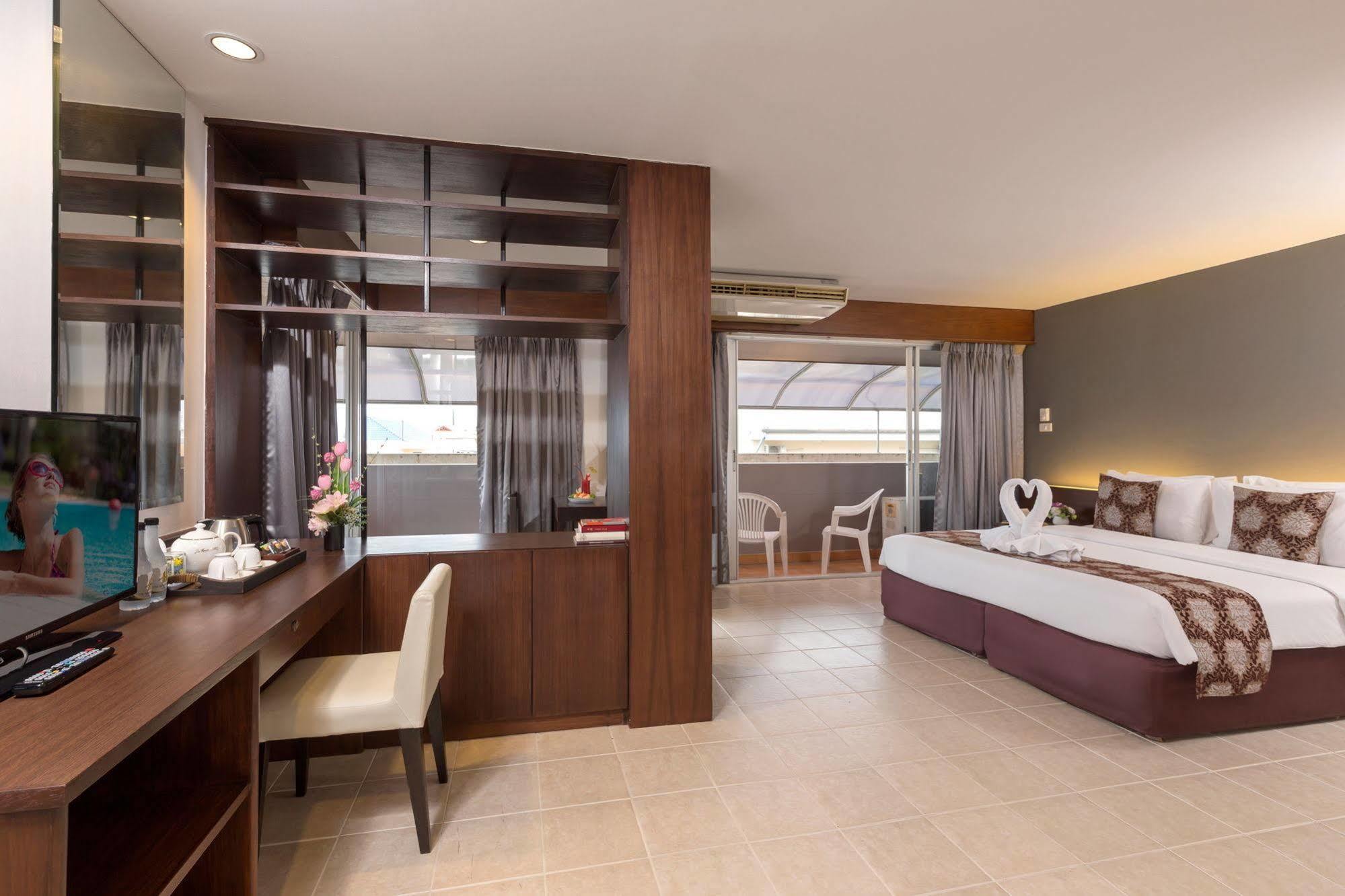 The Holiday Resort Pattaya Exterior foto